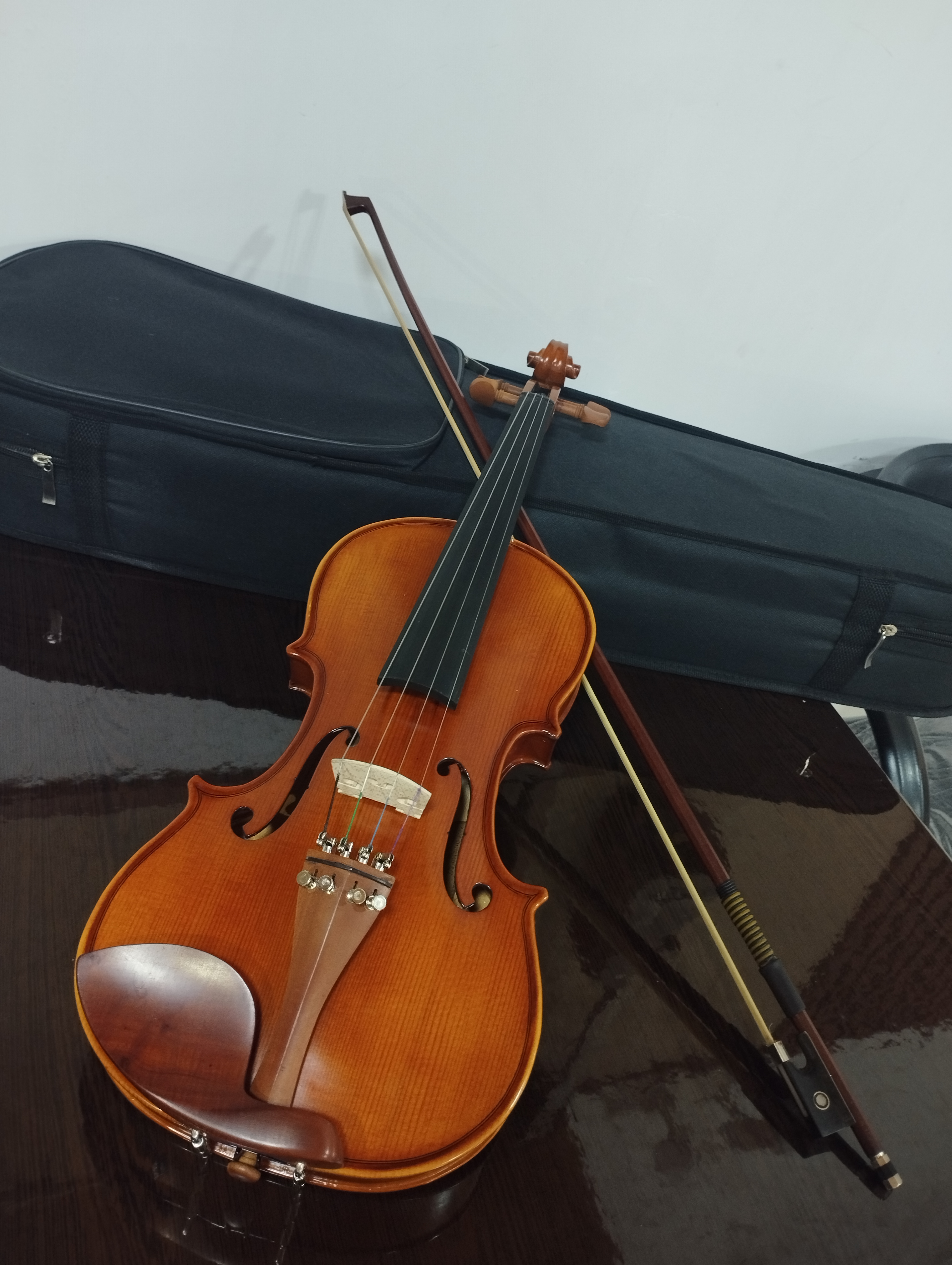 ویولن (محصول فروشگاه سسلی تار)